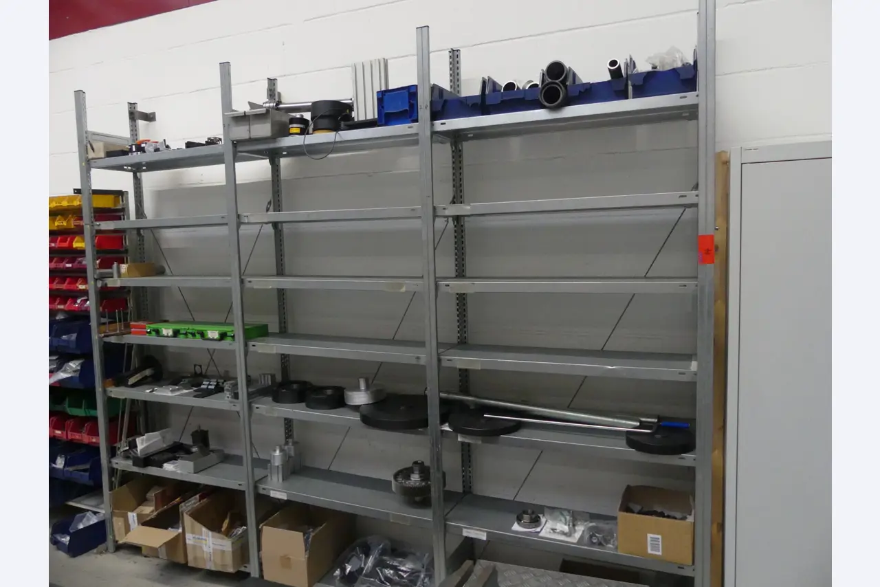 Maschinen und Betriebsausstattung eines Maschinenbauunternehmens-1