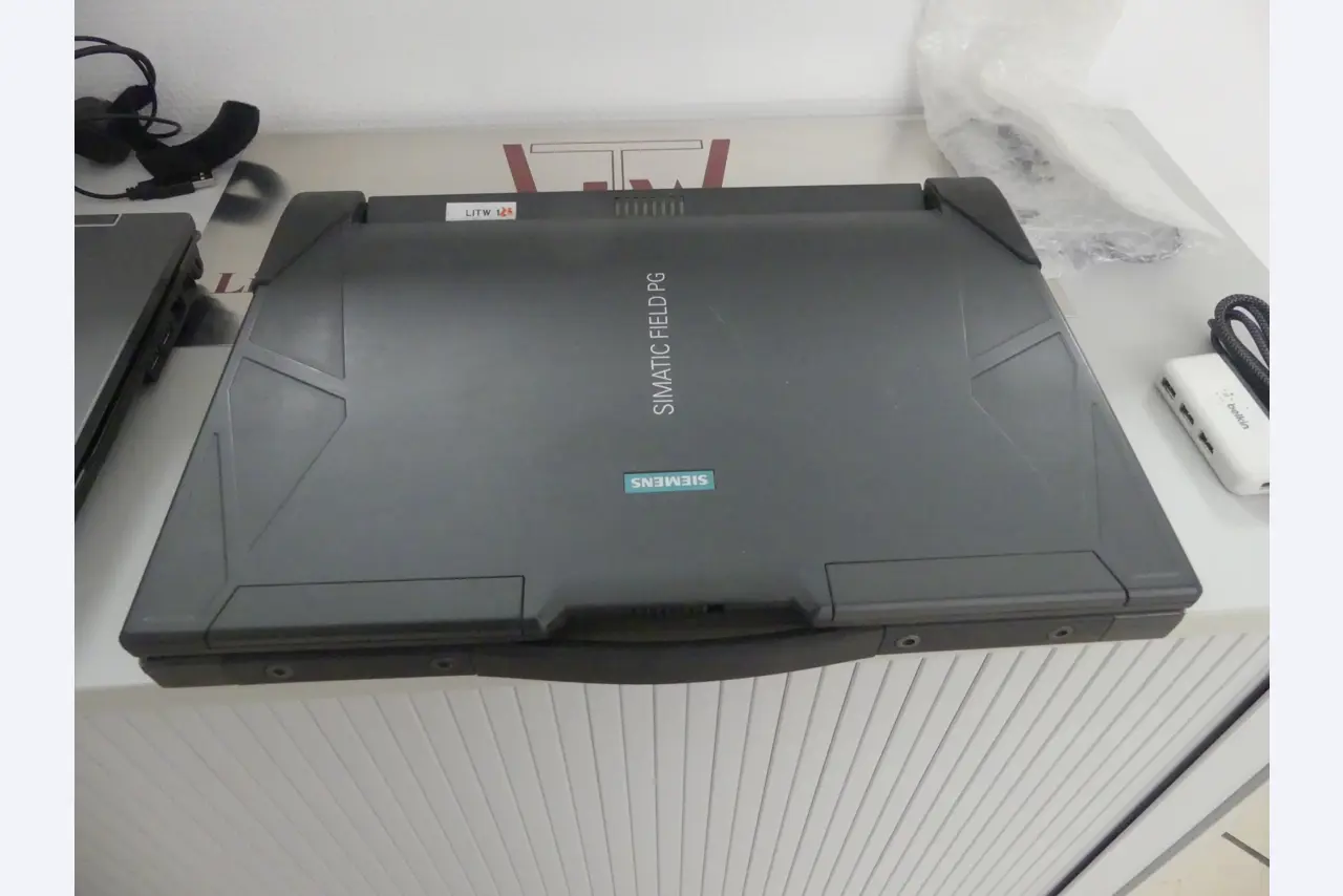 Maschinen und Betriebsausstattung eines Maschinenbauunternehmens-1