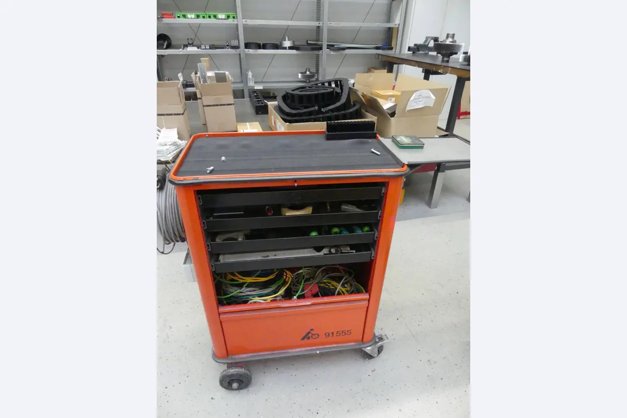 Maschinen und Betriebsausstattung eines Maschinenbauunternehmens-1