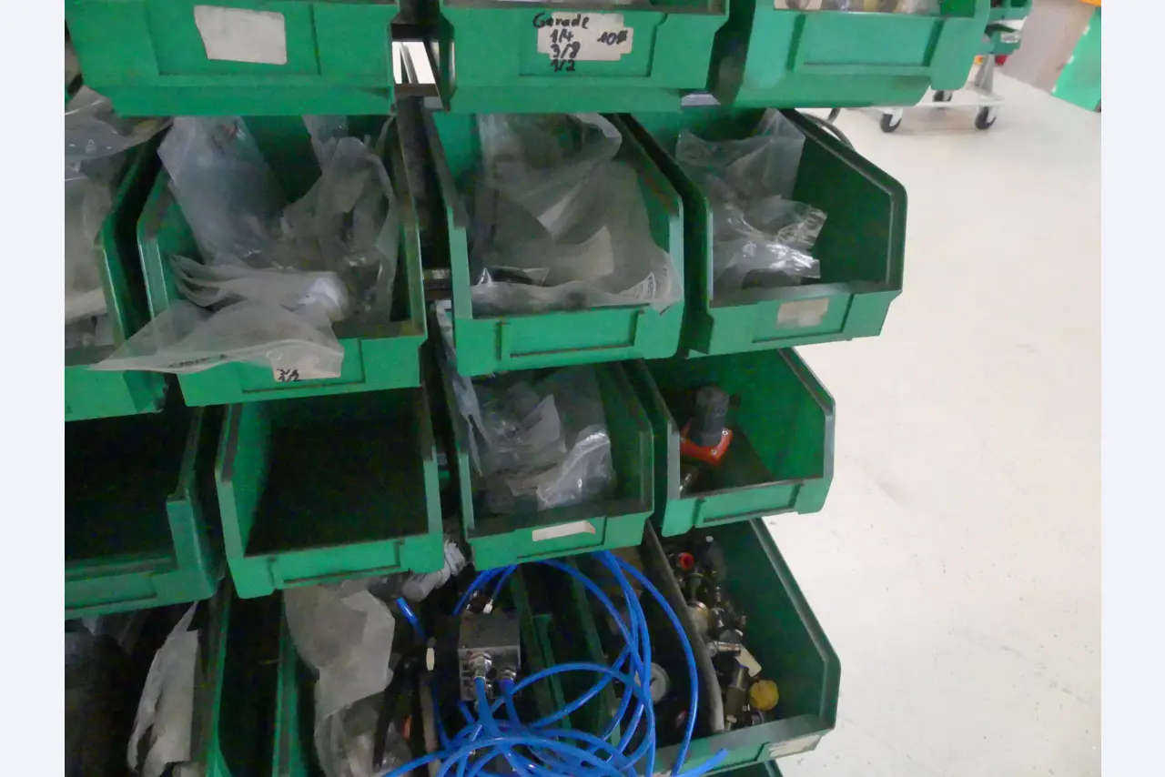 Maschinen und Betriebsausstattung eines Maschinenbauunternehmens-10