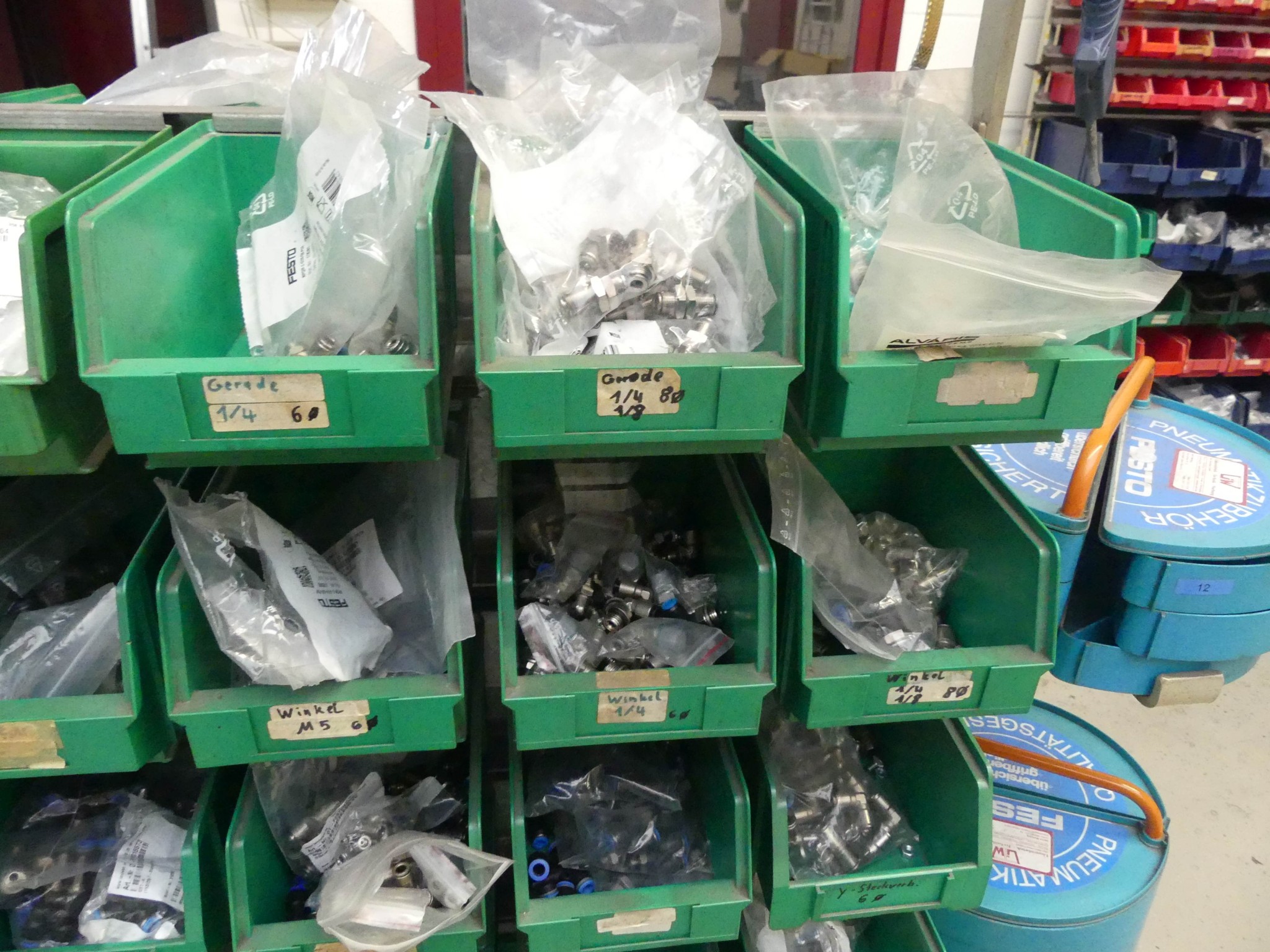 Maschinen und Betriebsausstattung eines Maschinenbauunternehmens-3