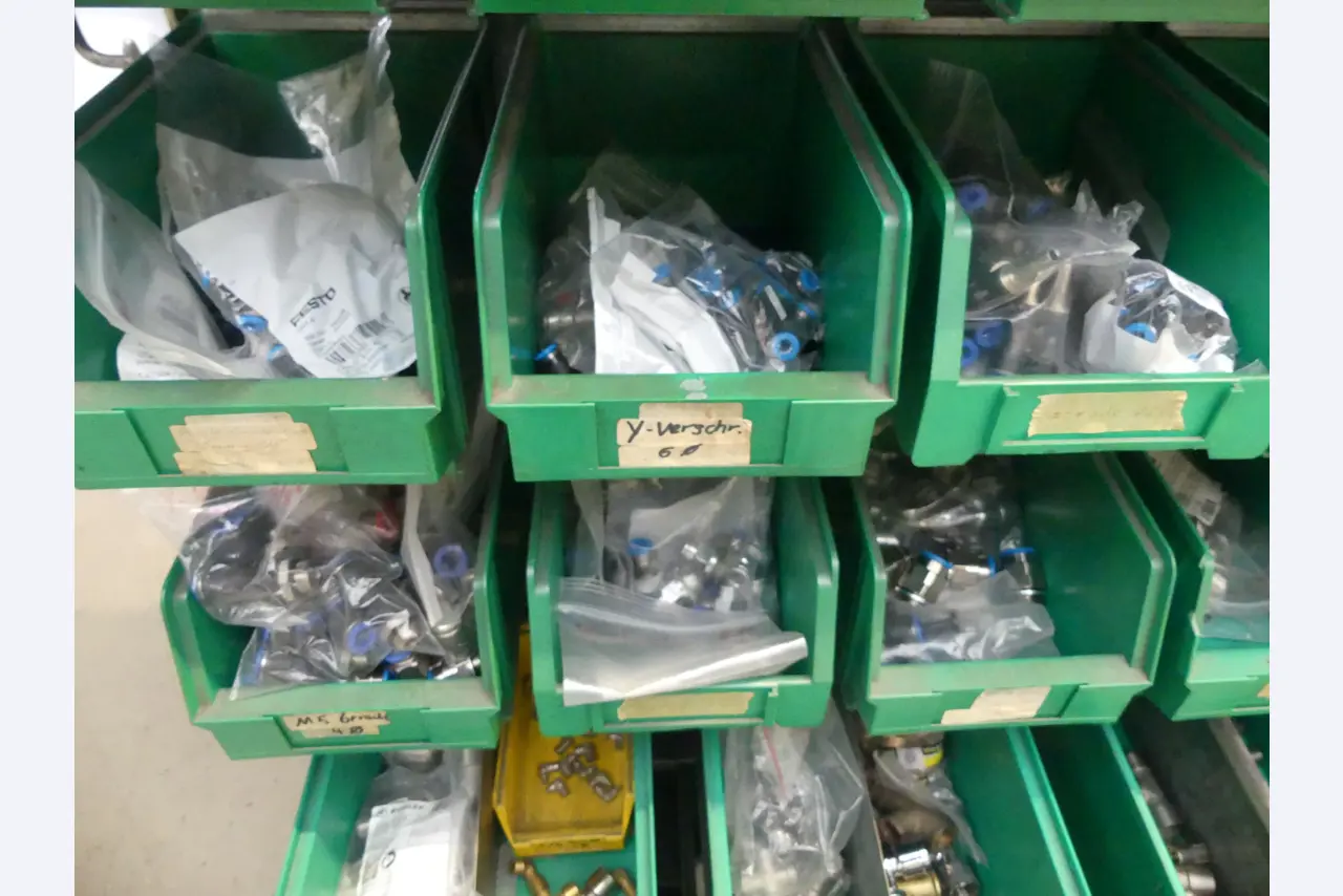 Maschinen und Betriebsausstattung eines Maschinenbauunternehmens-5