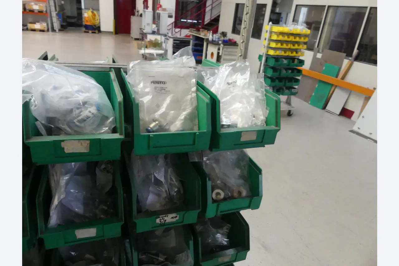 Maschinen und Betriebsausstattung eines Maschinenbauunternehmens-9