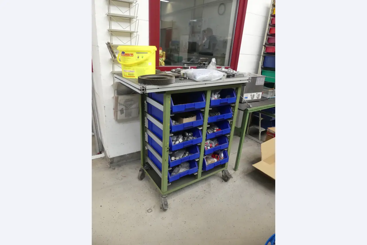 Maschinen und Betriebsausstattung eines Maschinenbauunternehmens-2