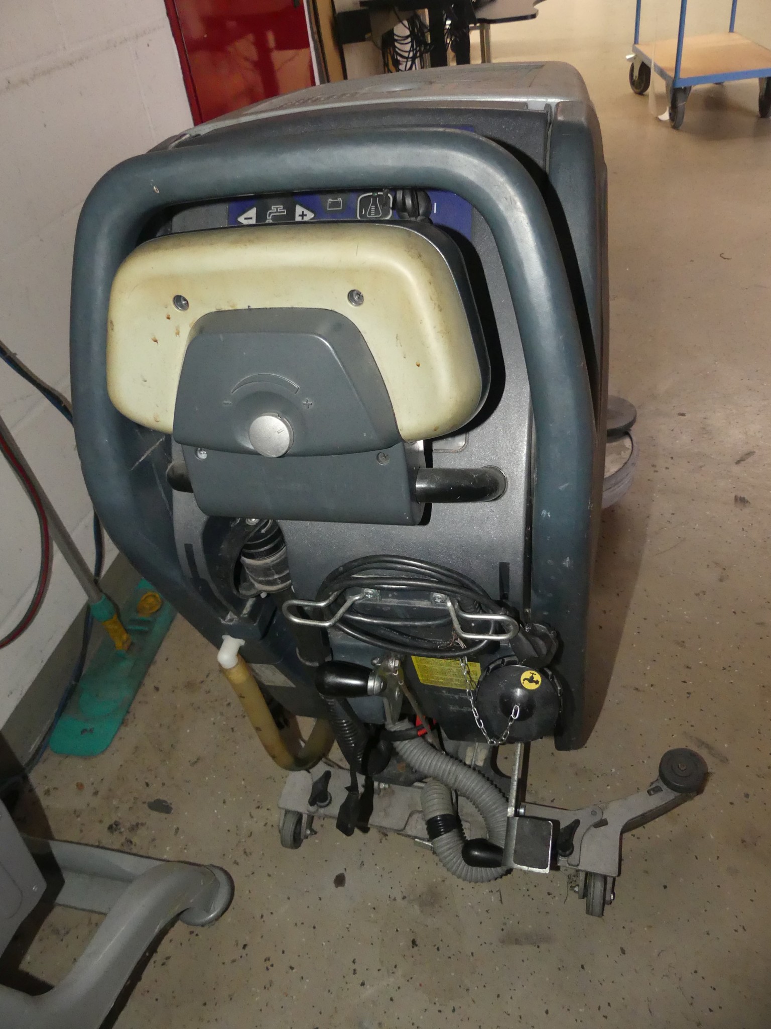 Maschinen und Betriebsausstattung eines Maschinenbauunternehmens-3