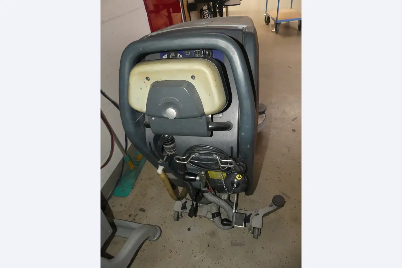 Maschinen und Betriebsausstattung eines Maschinenbauunternehmens-3