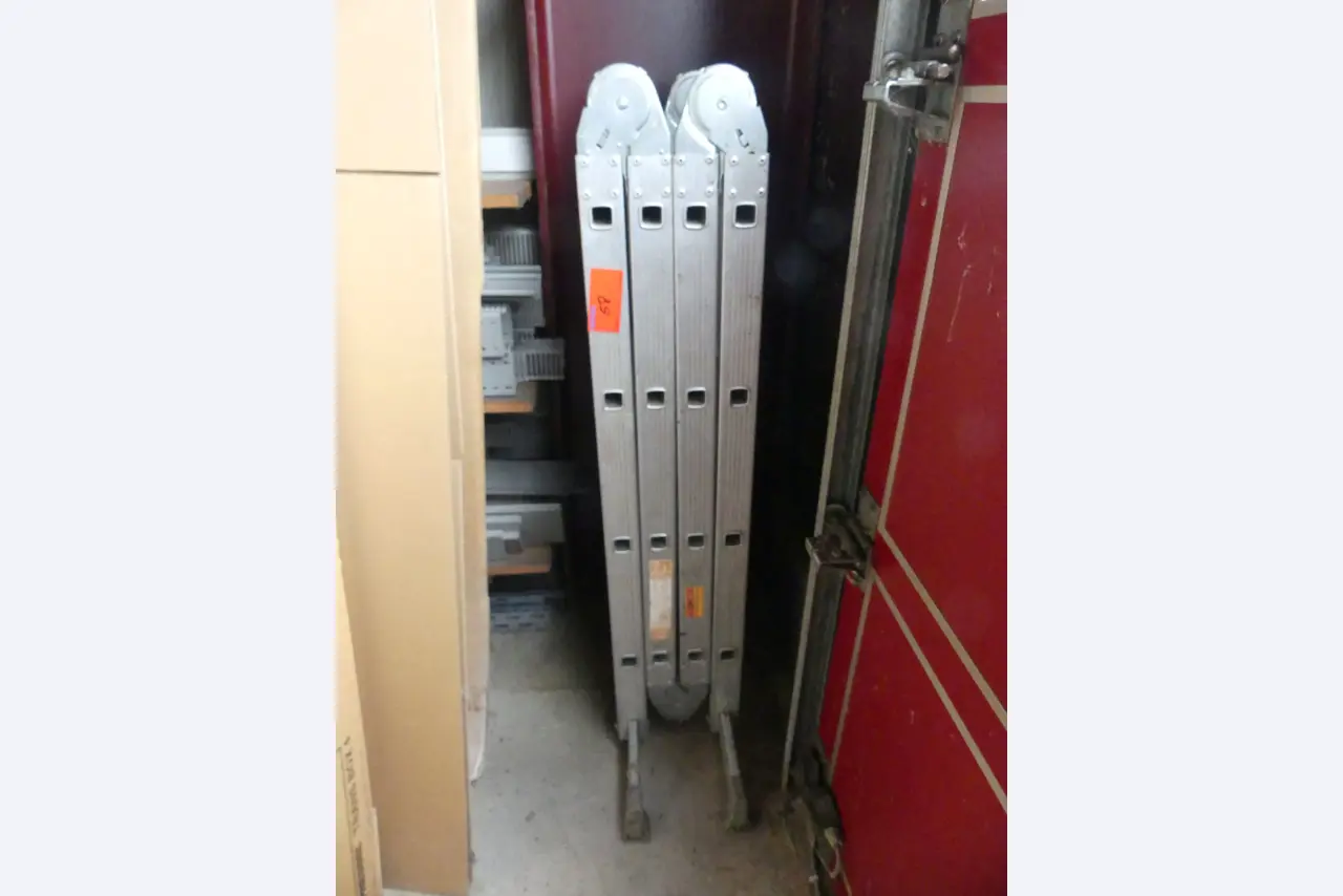 Maschinen und Betriebsausstattung eines Maschinenbauunternehmens-1