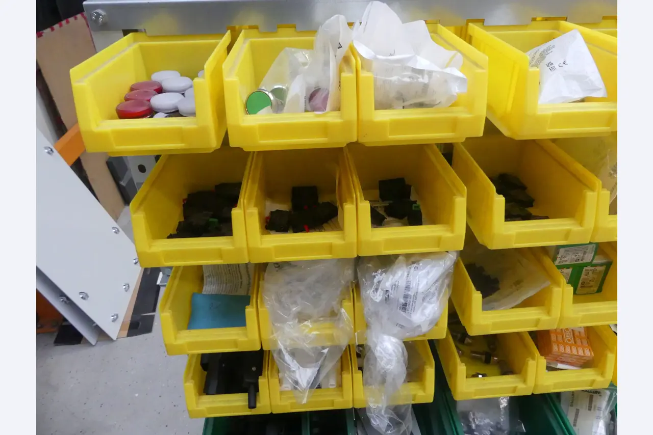 Maschinen und Betriebsausstattung eines Maschinenbauunternehmens-7