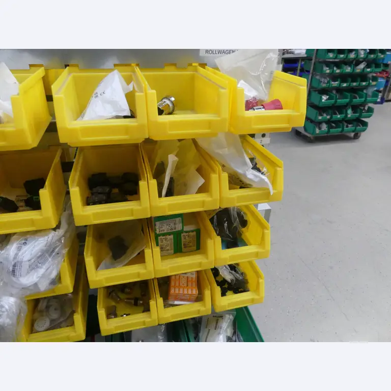 Maschinen und Betriebsausstattung eines Maschinenbauunternehmens-8