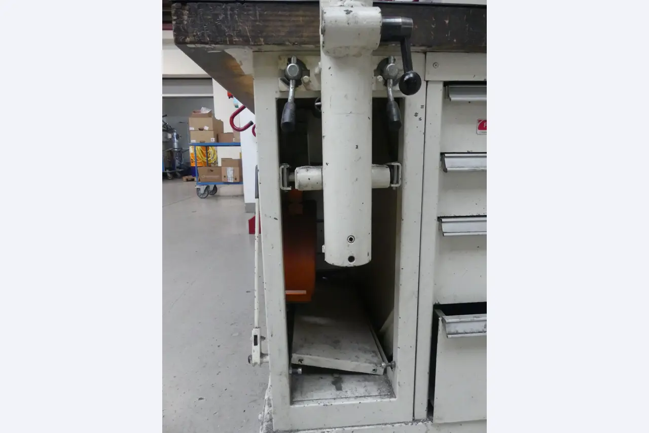 Maschinen und Betriebsausstattung eines Maschinenbauunternehmens-4