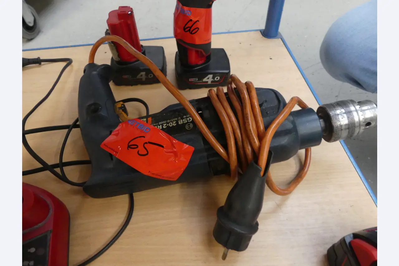 Maschinen und Betriebsausstattung eines Maschinenbauunternehmens-1