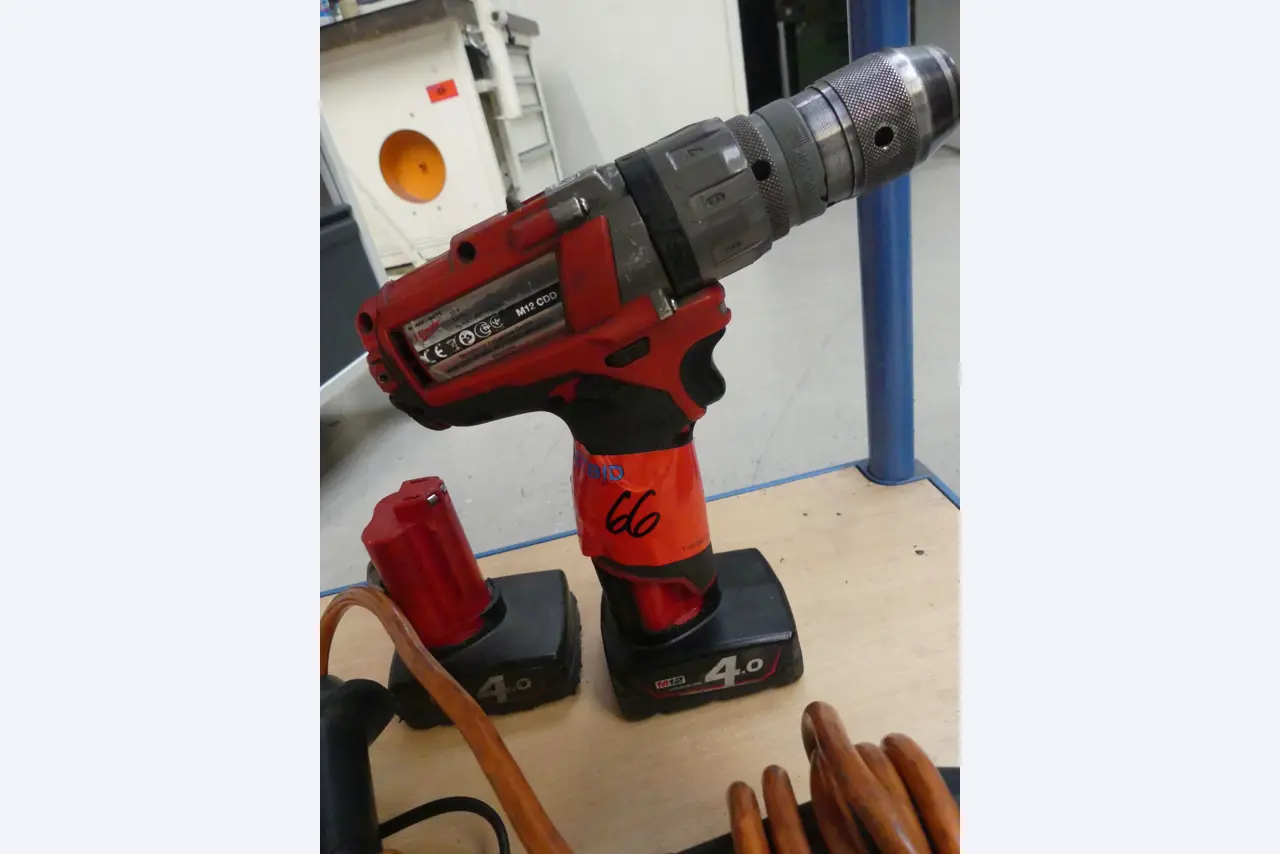 Maschinen und Betriebsausstattung eines Maschinenbauunternehmens-1