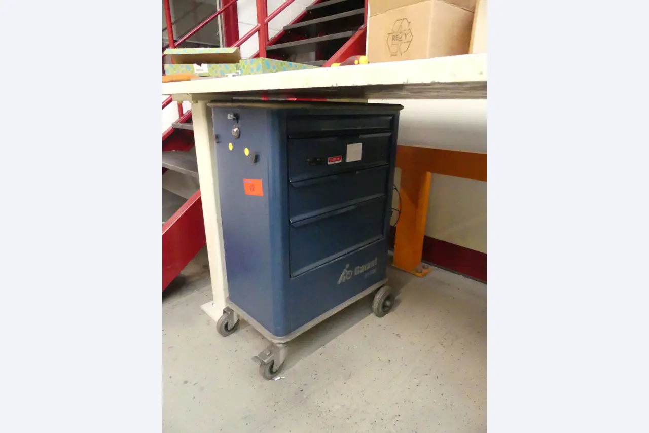 Maschinen und Betriebsausstattung eines Maschinenbauunternehmens-1