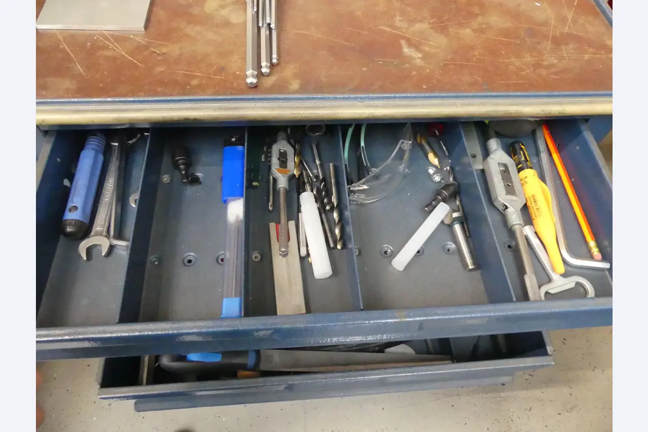 Maschinen und Betriebsausstattung eines Maschinenbauunternehmens-2