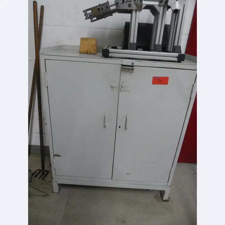 Maschinen und Betriebsausstattung eines Maschinenbauunternehmens-1