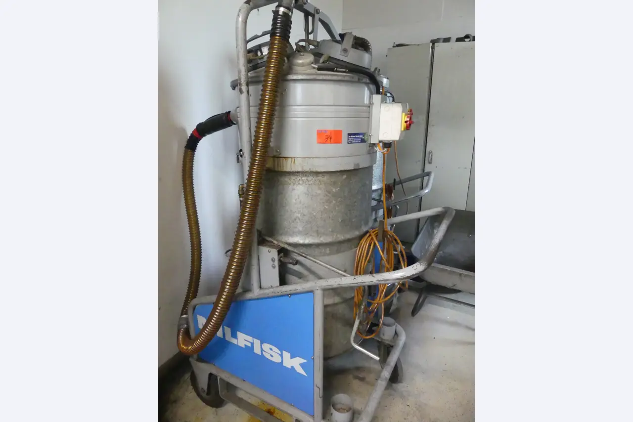 Maschinen und Betriebsausstattung eines Maschinenbauunternehmens-1