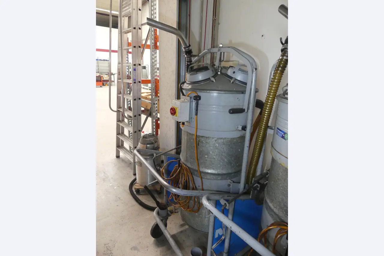 Maschinen und Betriebsausstattung eines Maschinenbauunternehmens-4