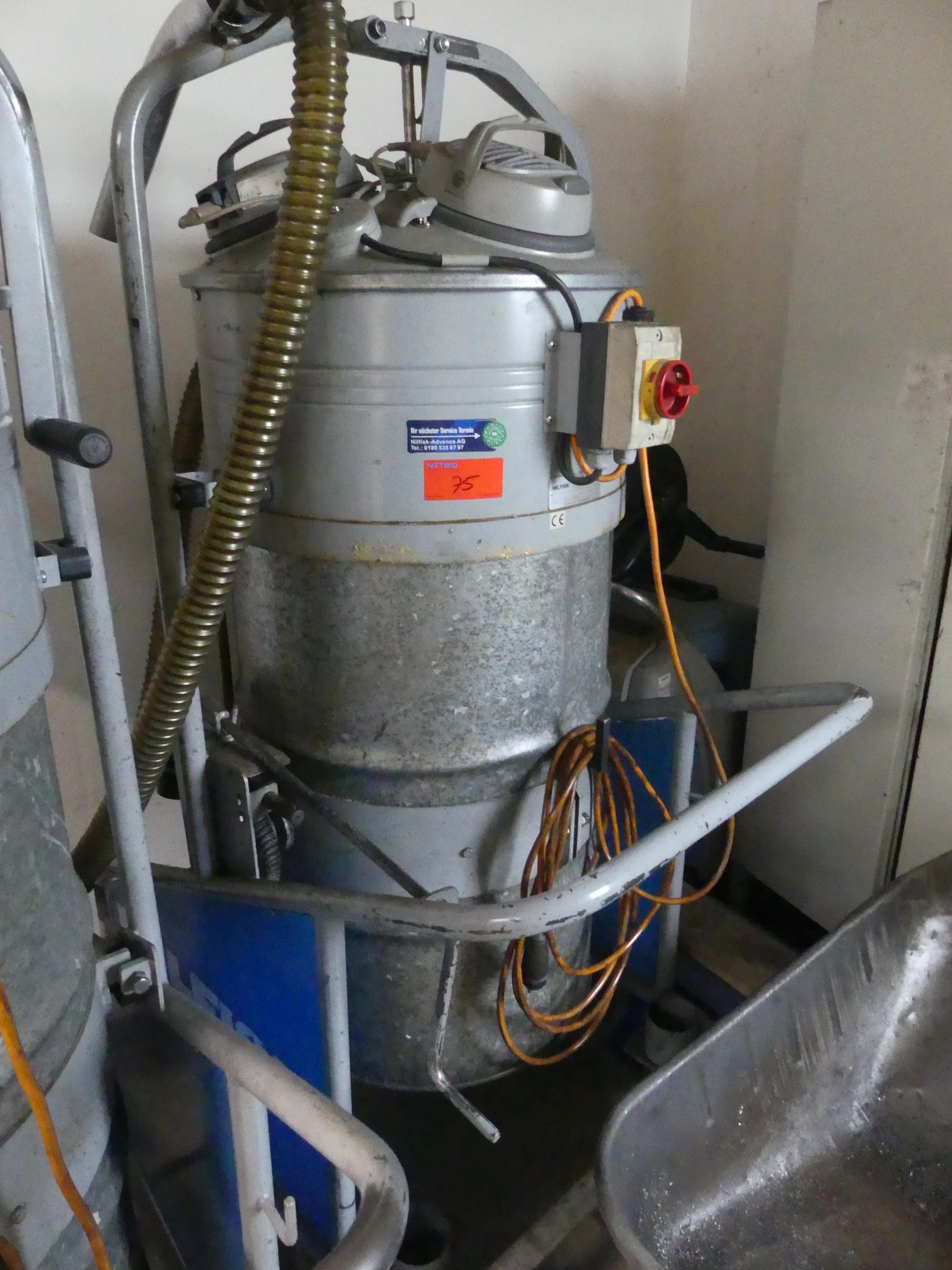 Maschinen und Betriebsausstattung eines Maschinenbauunternehmens-1