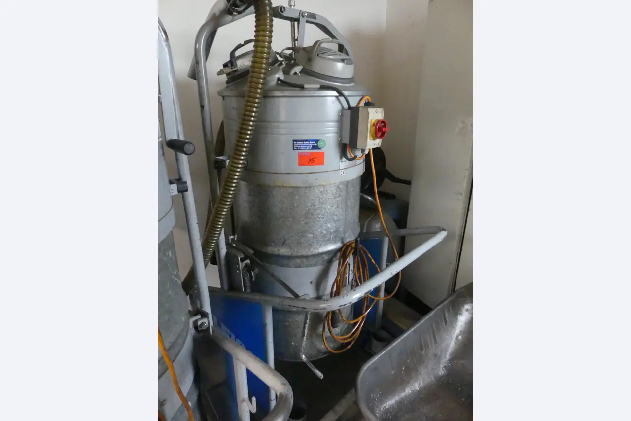 Maschinen und Betriebsausstattung eines Maschinenbauunternehmens-1