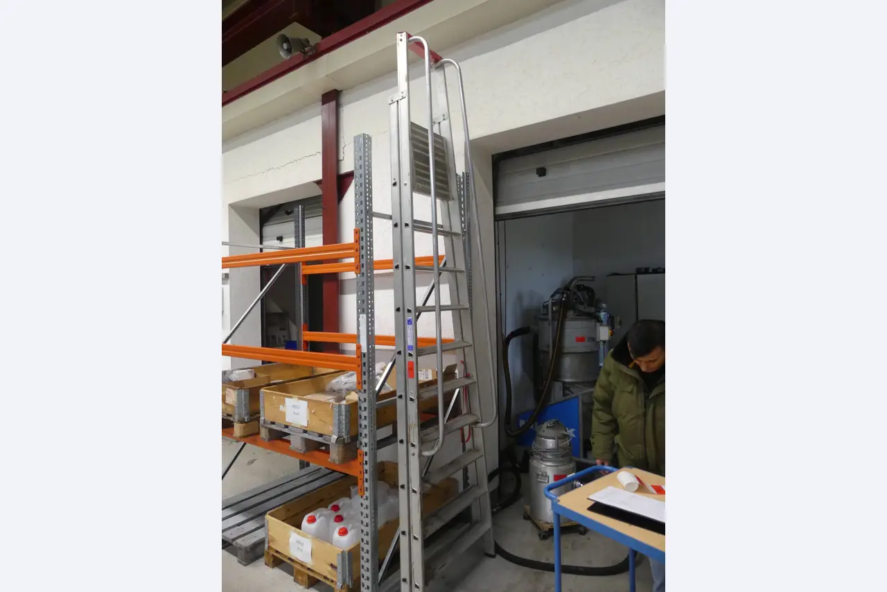 Maschinen und Betriebsausstattung eines Maschinenbauunternehmens-1