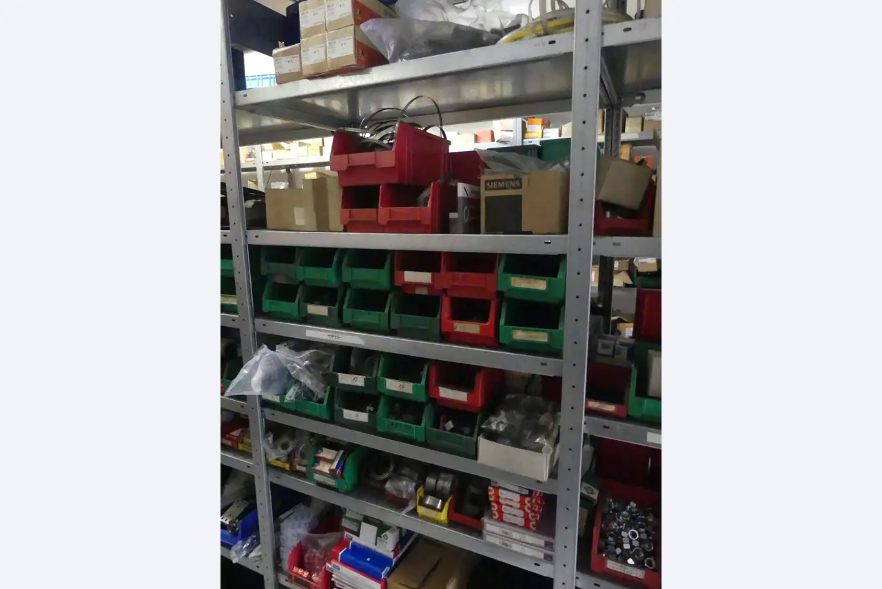 Maschinen und Betriebsausstattung eines Maschinenbauunternehmens-13