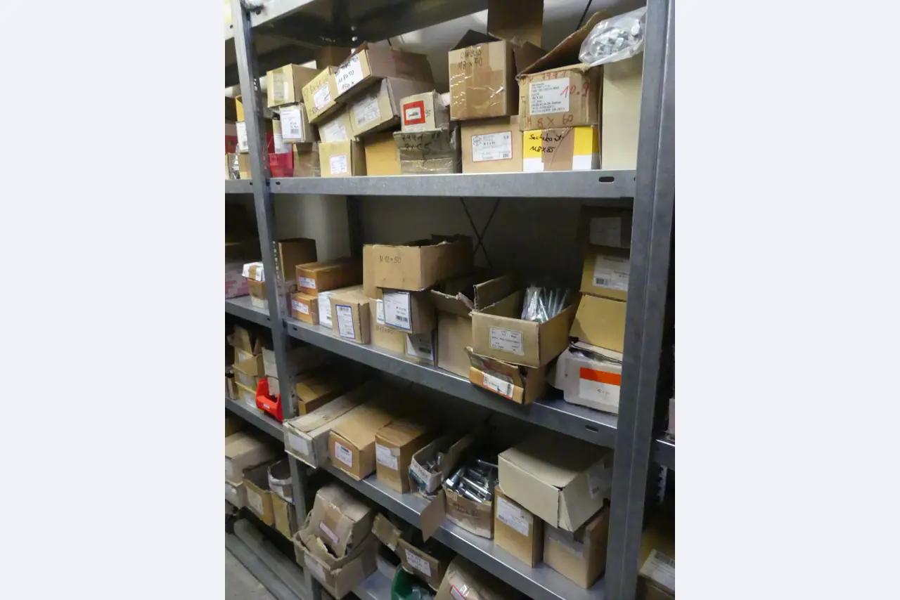 Maschinen und Betriebsausstattung eines Maschinenbauunternehmens-4