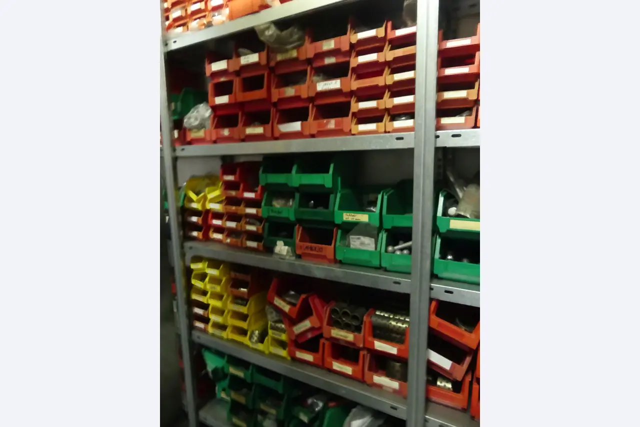 Maschinen und Betriebsausstattung eines Maschinenbauunternehmens-8