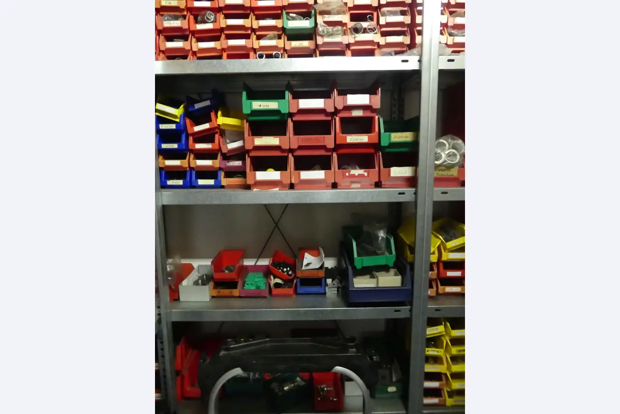 Maschinen und Betriebsausstattung eines Maschinenbauunternehmens-9