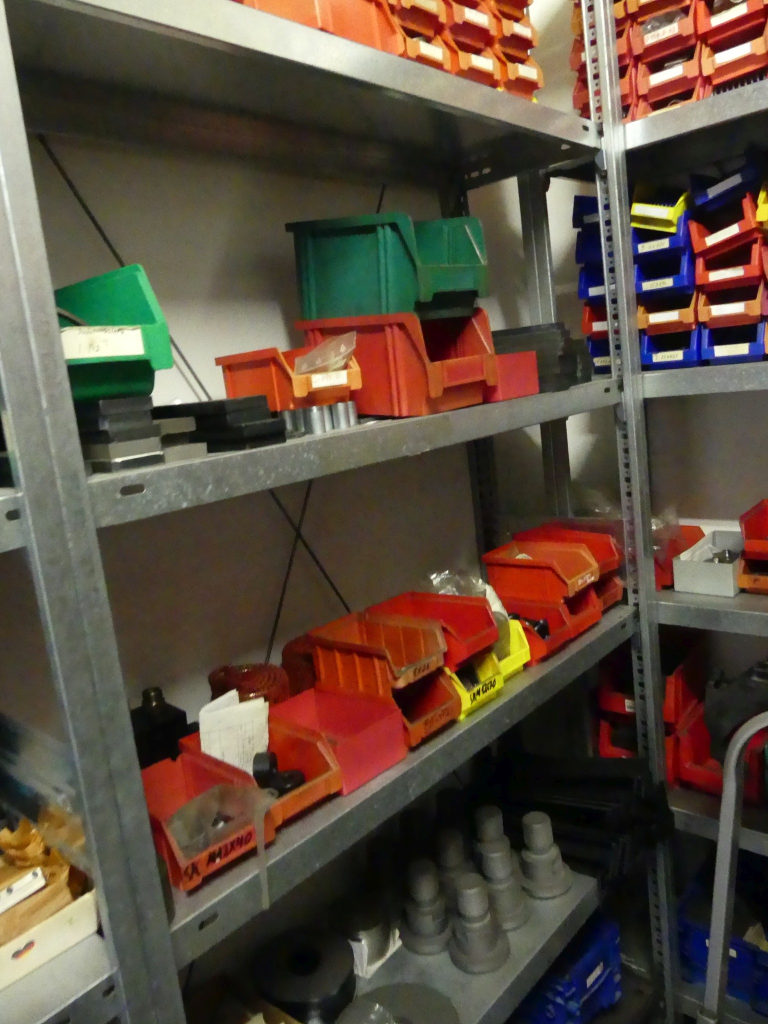 Maschinen und Betriebsausstattung eines Maschinenbauunternehmens-10