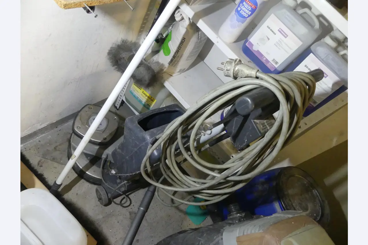 Maschinen und Betriebsausstattung eines Maschinenbauunternehmens-3