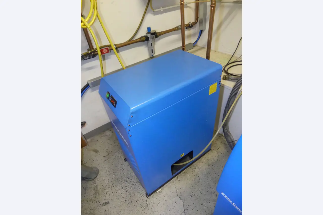 Maschinen und Betriebsausstattung eines Maschinenbauunternehmens-11