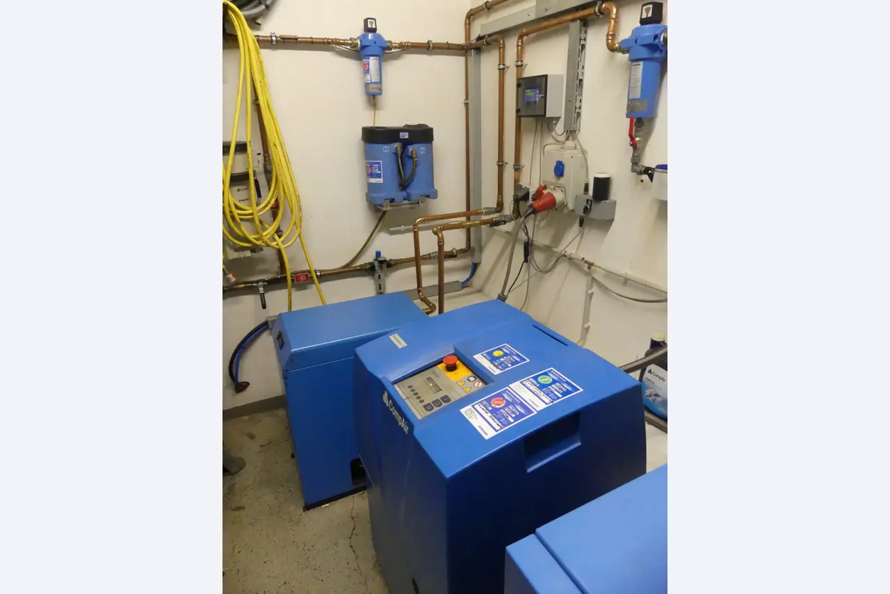 Maschinen und Betriebsausstattung eines Maschinenbauunternehmens-2