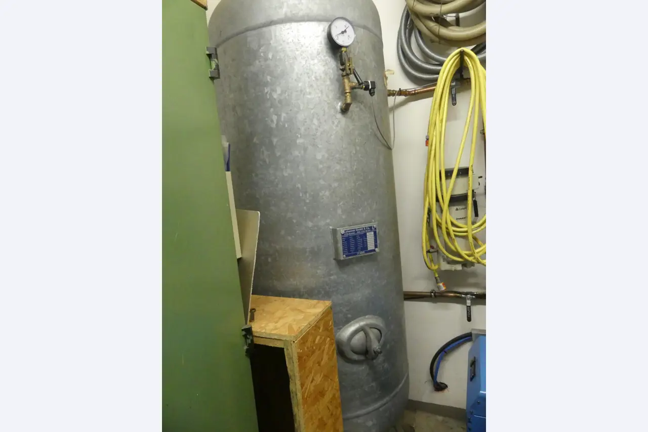 Maschinen und Betriebsausstattung eines Maschinenbauunternehmens-3