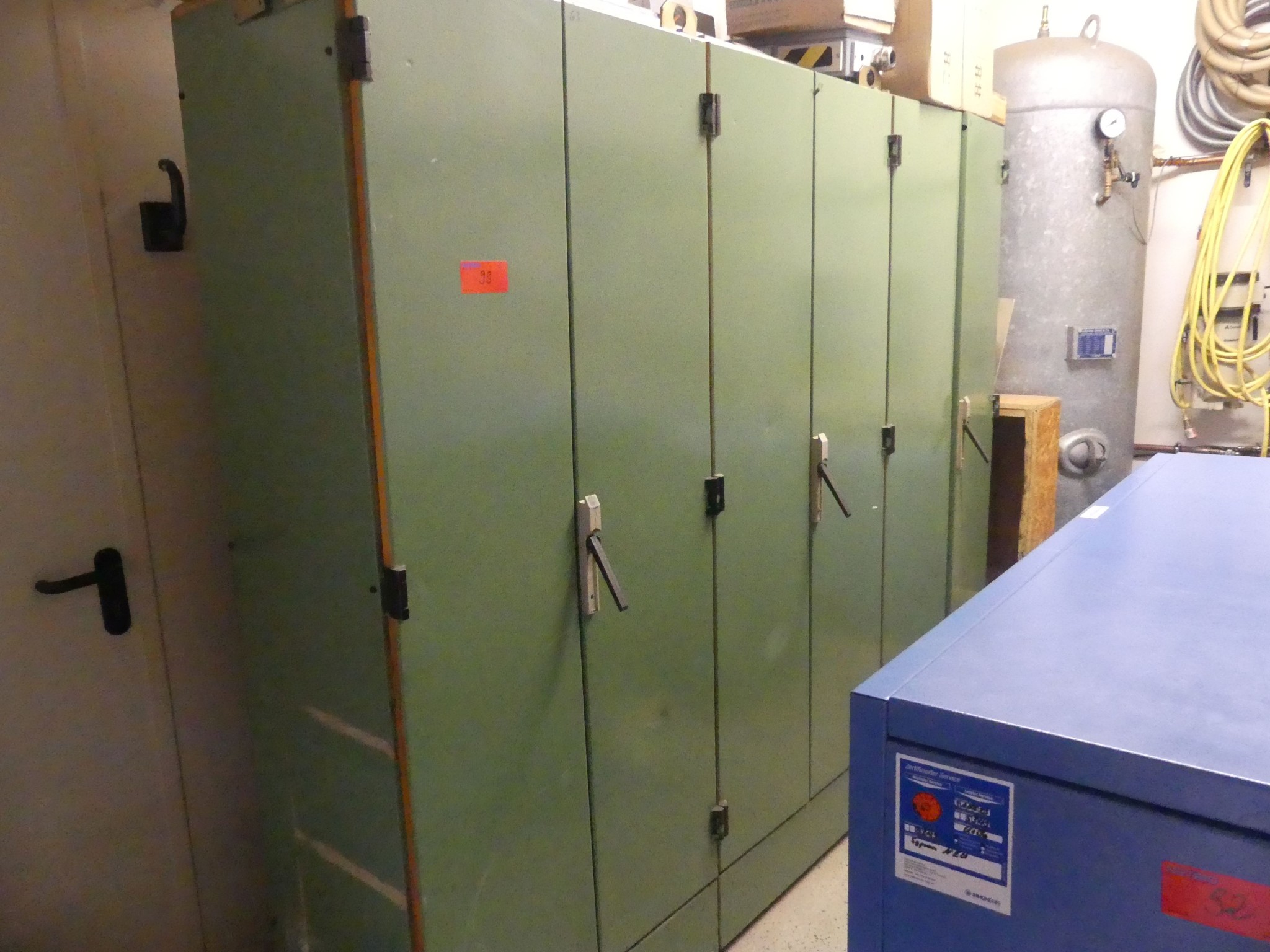 Maschinen und Betriebsausstattung eines Maschinenbauunternehmens-1