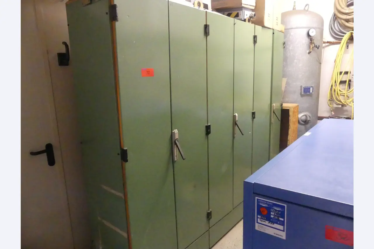 Maschinen und Betriebsausstattung eines Maschinenbauunternehmens-1