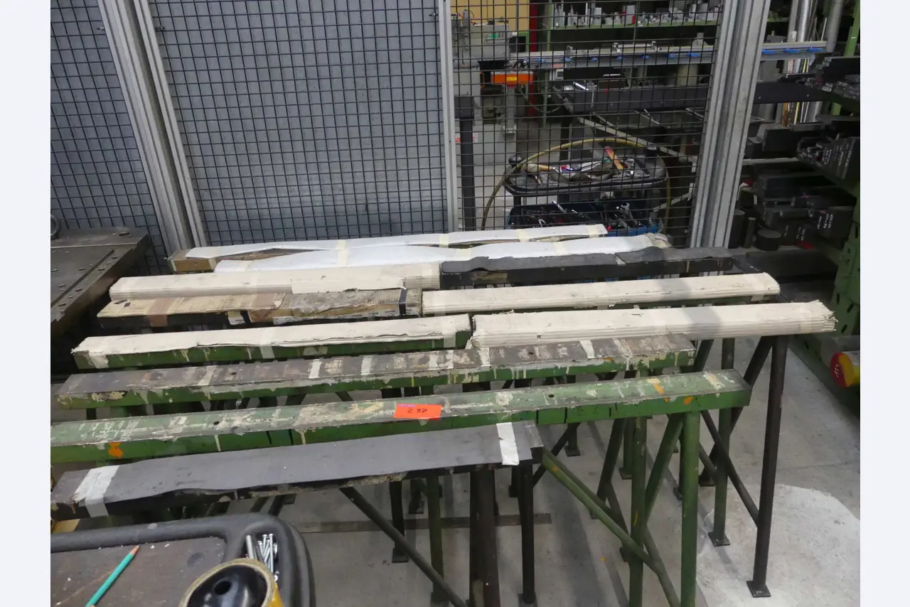 Maschinen und Betriebsausstattung eines Maschinenbauunternehmens-1