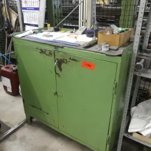 Stahlflügeltürschrank