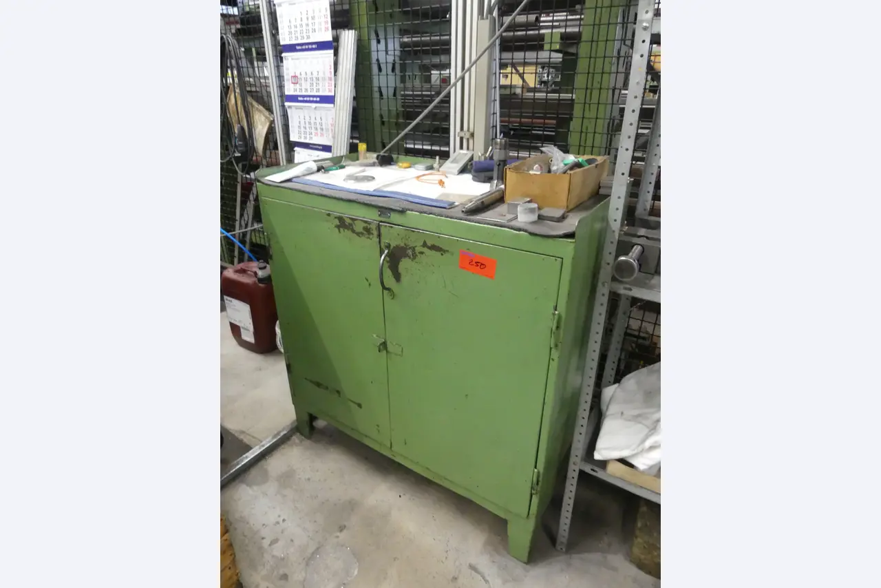 Maschinen und Betriebsausstattung eines Maschinenbauunternehmens-1