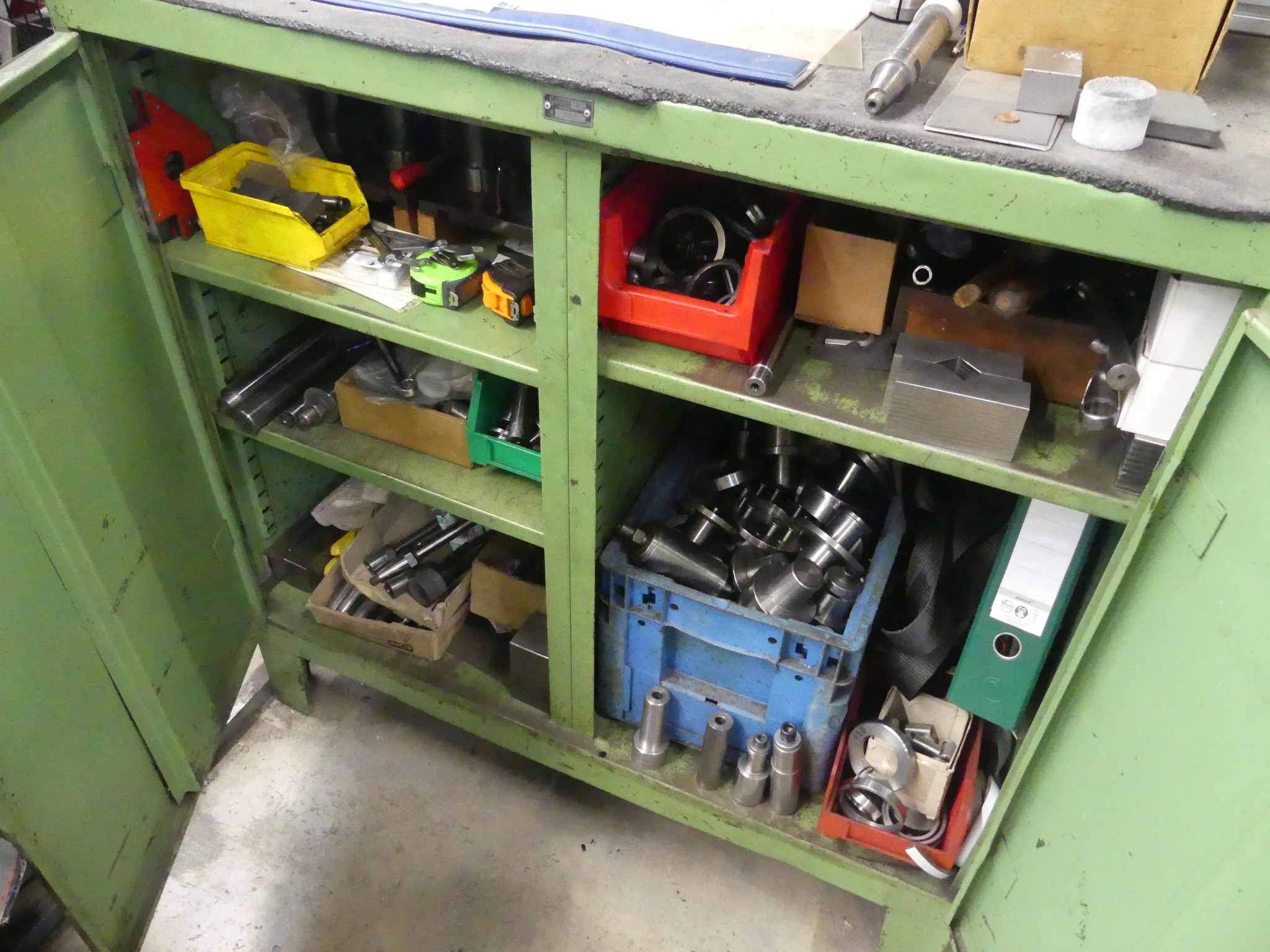 Maschinen und Betriebsausstattung eines Maschinenbauunternehmens-2