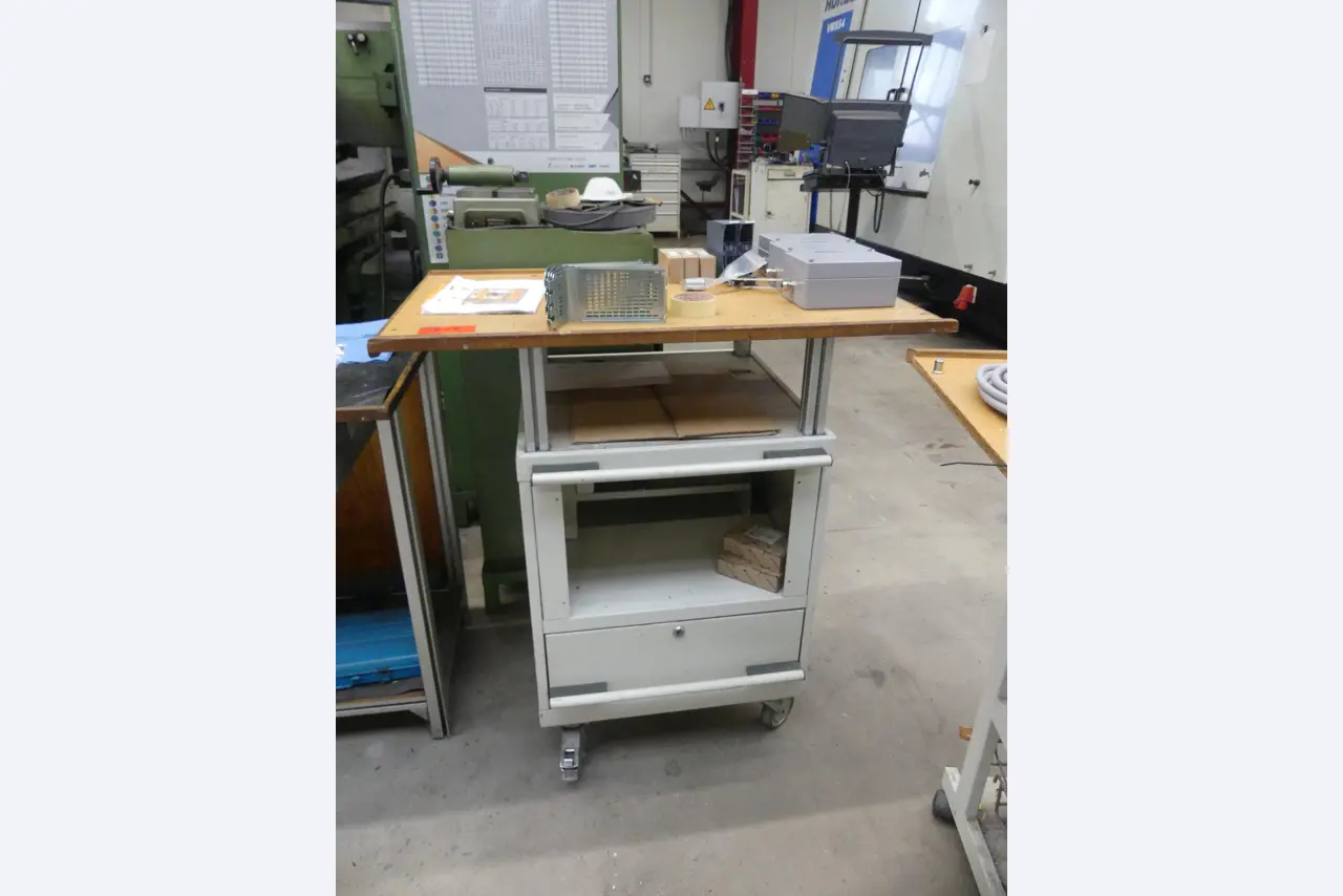 Maschinen und Betriebsausstattung eines Maschinenbauunternehmens-1