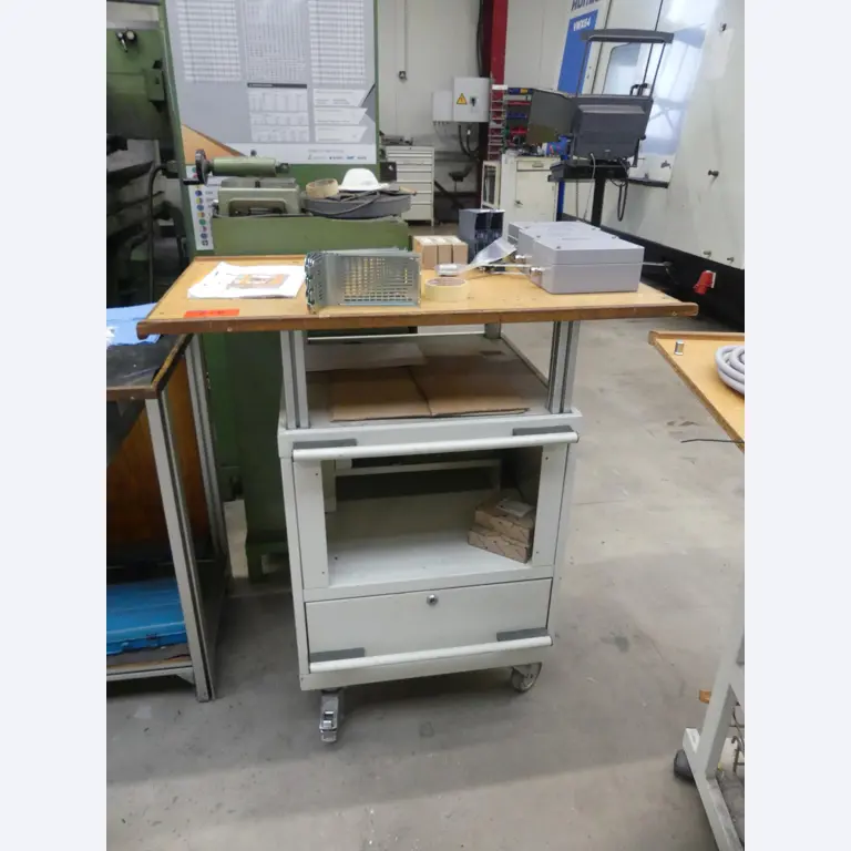 Maschinen und Betriebsausstattung eines Maschinenbauunternehmens-1