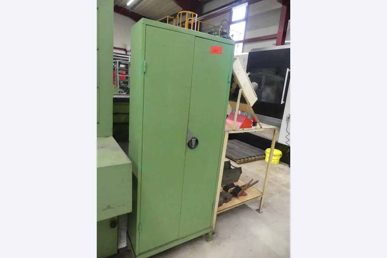 Maschinen und Betriebsausstattung eines Maschinenbauunternehmens-1