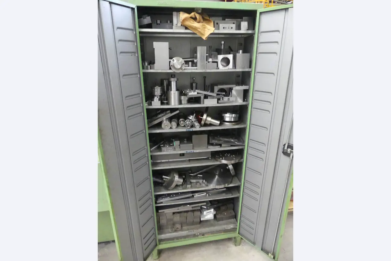 Maschinen und Betriebsausstattung eines Maschinenbauunternehmens-2