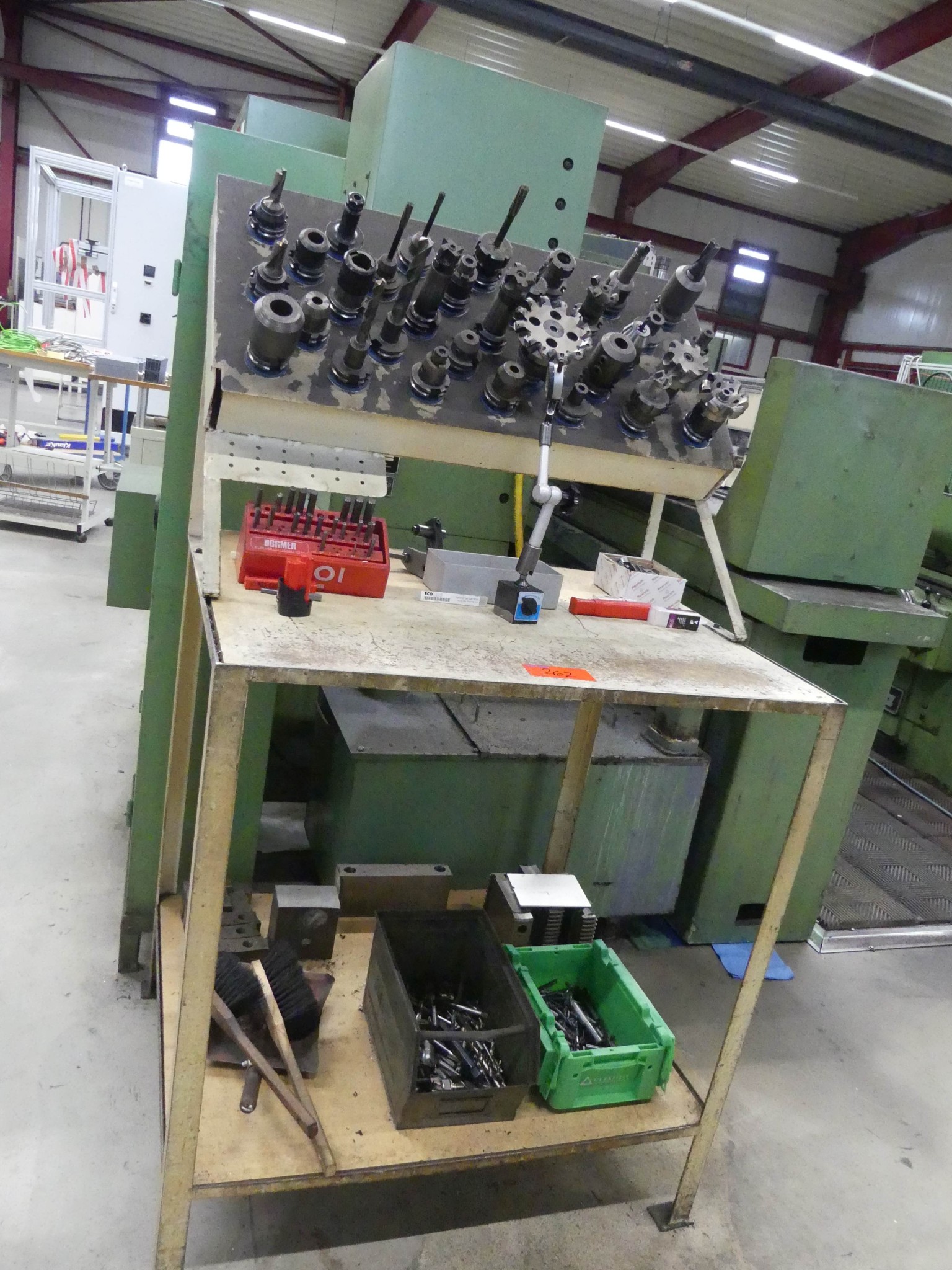 Maschinen und Betriebsausstattung eines Maschinenbauunternehmens-1