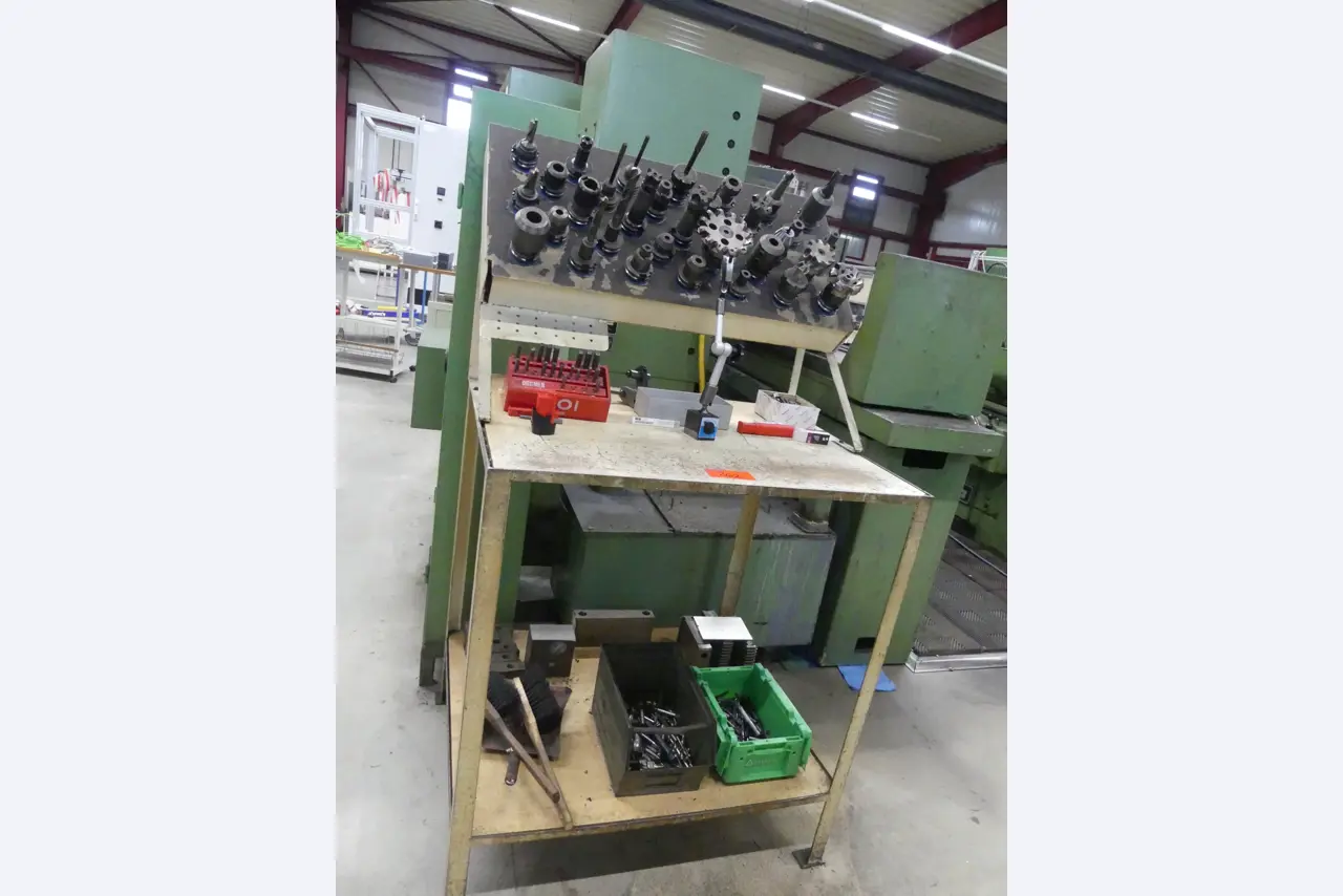 Maschinen und Betriebsausstattung eines Maschinenbauunternehmens-1