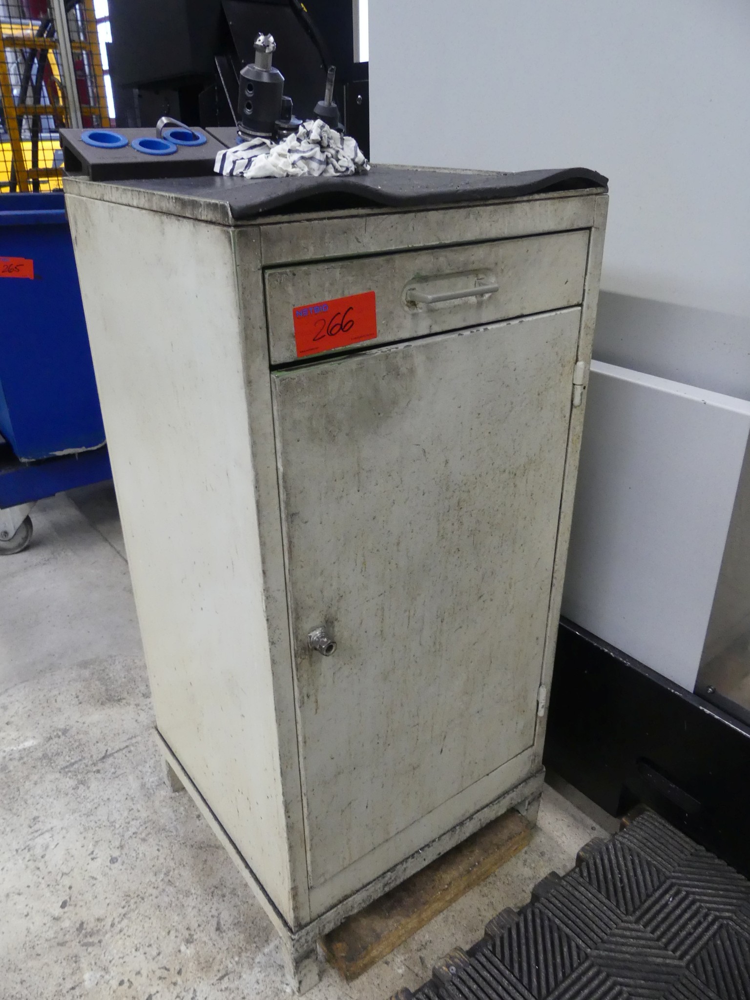 Maschinen und Betriebsausstattung eines Maschinenbauunternehmens-1