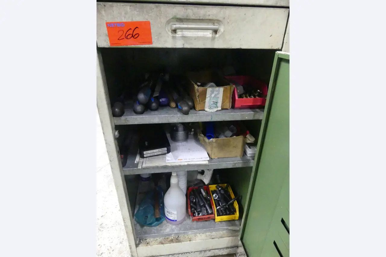 Maschinen und Betriebsausstattung eines Maschinenbauunternehmens-2