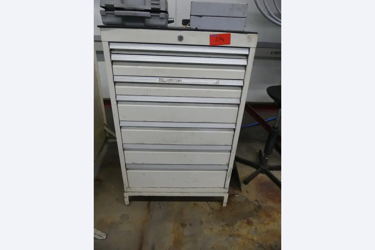 Maschinen und Betriebsausstattung eines Maschinenbauunternehmens-1