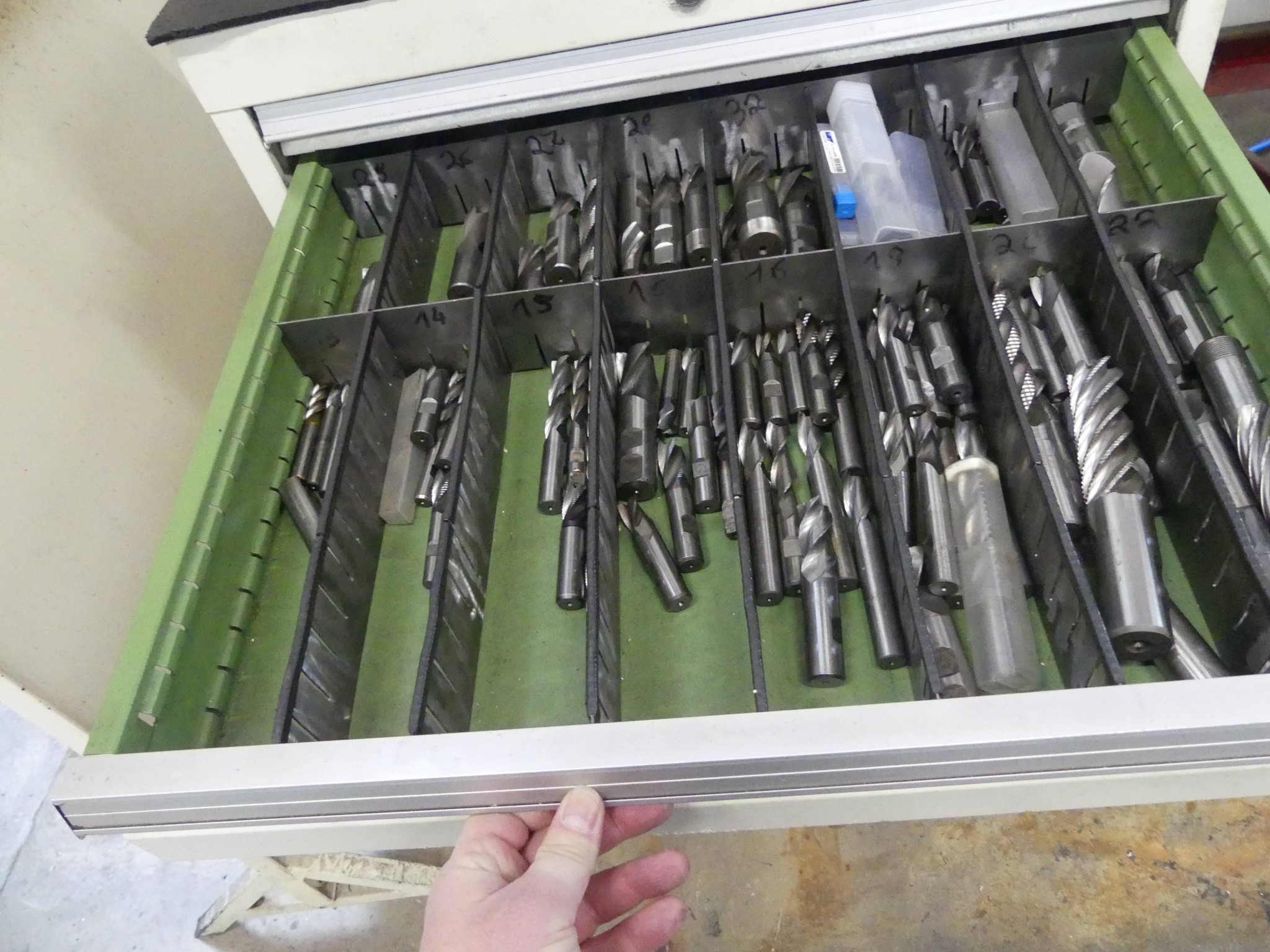 Maschinen und Betriebsausstattung eines Maschinenbauunternehmens-3