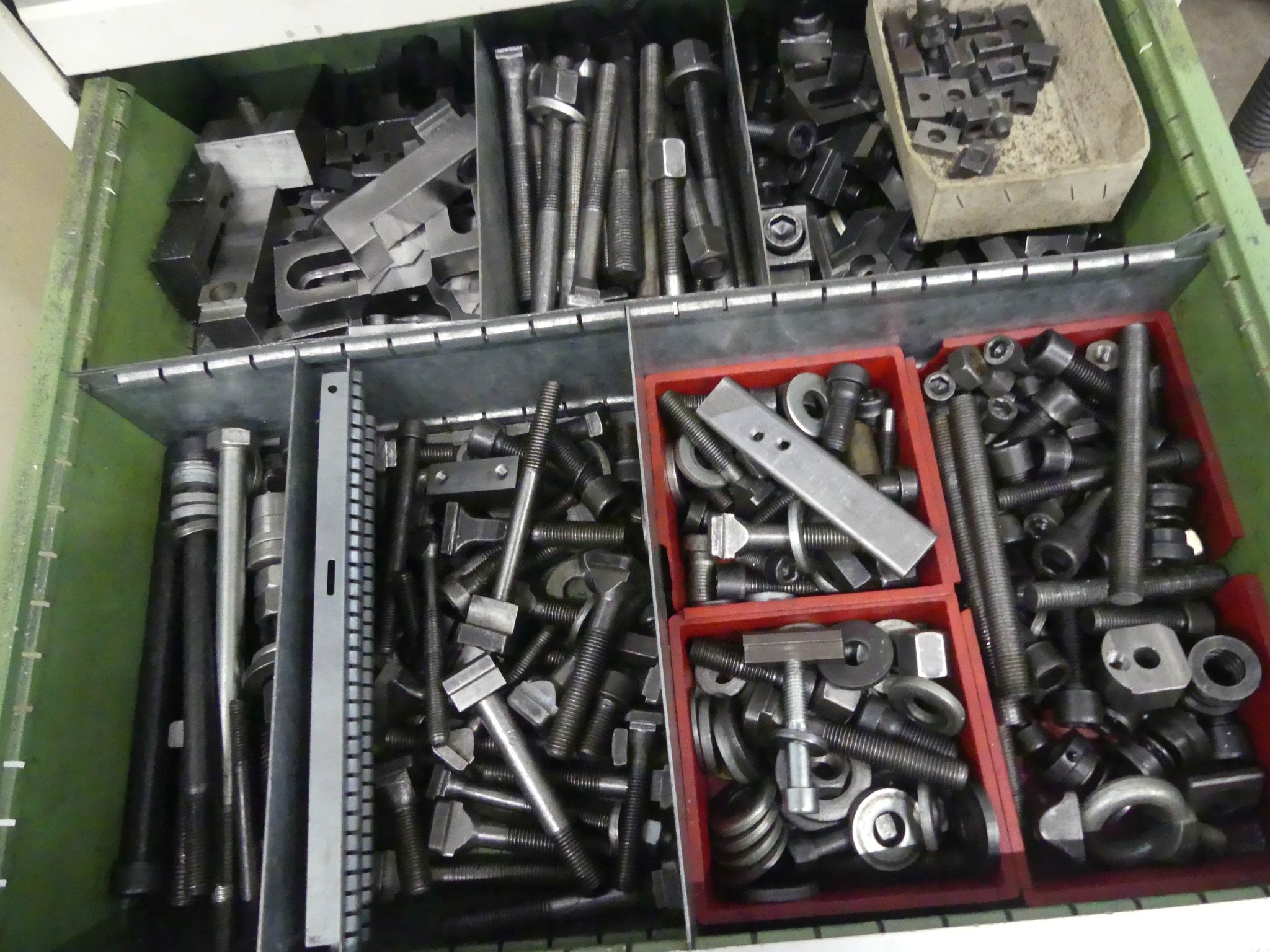 Maschinen und Betriebsausstattung eines Maschinenbauunternehmens-5